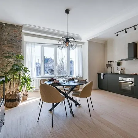 Huswell - Industrial With Terrace In Apartment